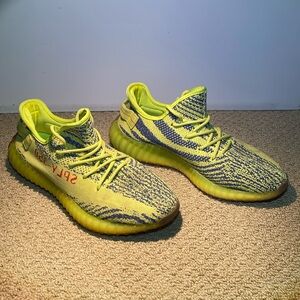 Yeezy Boost 350 v2 Semi Frozen Yellow
